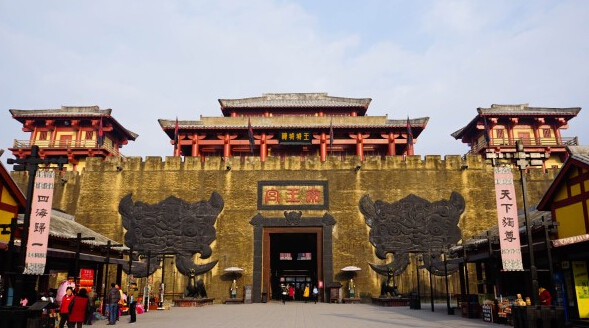 横店影视城旅游攻略_横店劳模女明星_横店影视城景点介绍